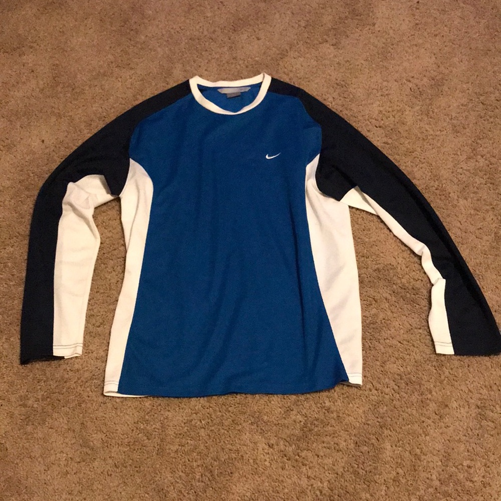 Nike long sleeve breathable top.